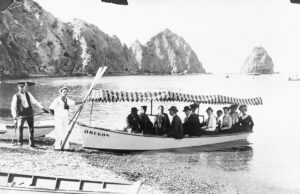 Glass Bottom Boat in Oregon - History - Marinalife