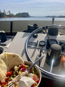 lunch aboard - food - marinalife