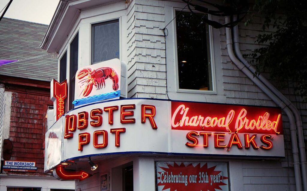 Lobster pot restaurant - dock and dine - marinalife